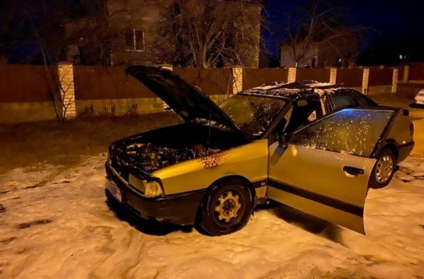 В Белоозерске горела машина