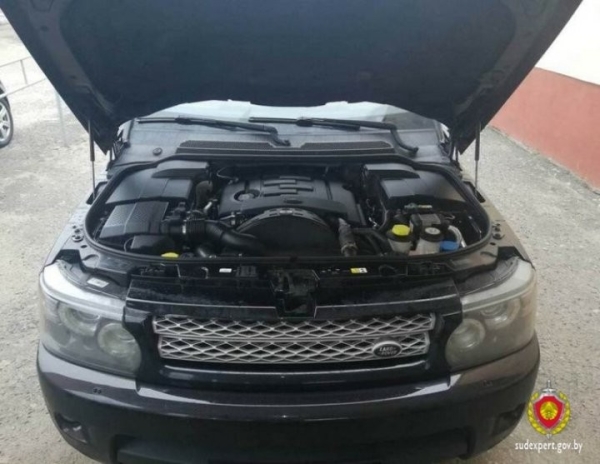 Белорус купил Land Rover, но поставить на учёт не смог Белорус купил Land Rover, но поставить на учёт не смог