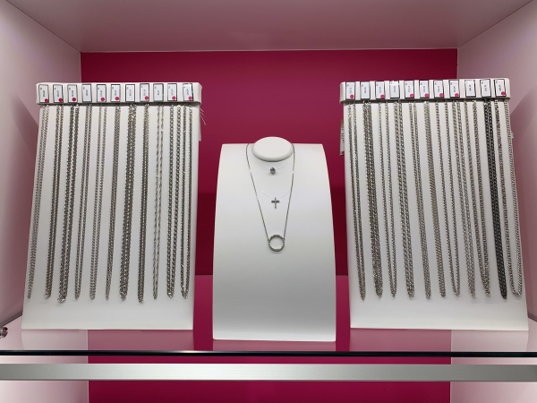 За подарками к Новому году в «Славия»! Новогодние скидки до 60% на все виды ювелирных украшений в Бресте