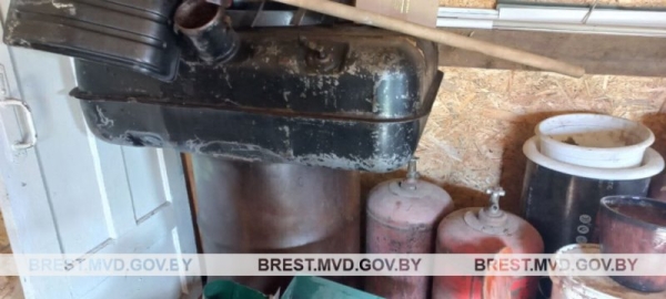 Больше 300 литров &laquo;сэкономленного&raquo; дизтоплива нашли у водителя в Кобринском районе