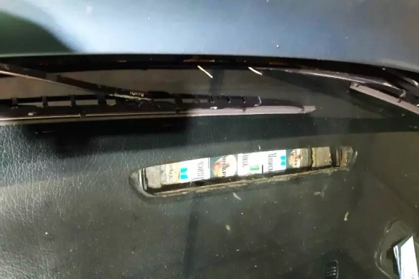 Белорус нашпиговал свою Audi сигаретами – более 1500 пачек извлекли из тайников