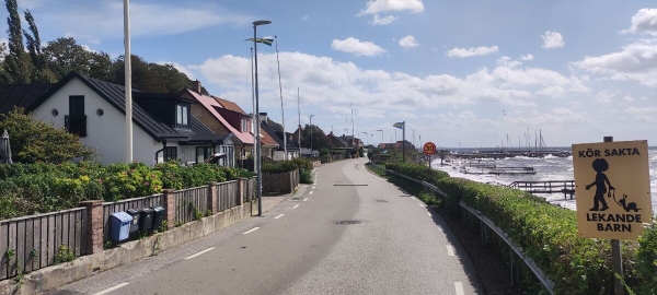 Белоруска устала ждать мужа из рейсов и вместе с ним ушла в дальнобой Белоруска устала ждать мужа из рейсов и вместе с ним ушла в дальнобой