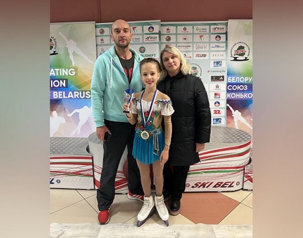 Корреспонденты пообщалась с семьей Волосюк из Бреста, чья дочь Кристина делает большие успехи в фигурном катании. Корреспонденты пообщалась с семьей Волосюк из Бреста, чья дочь Кристина делает большие успехи в фигурном катании.