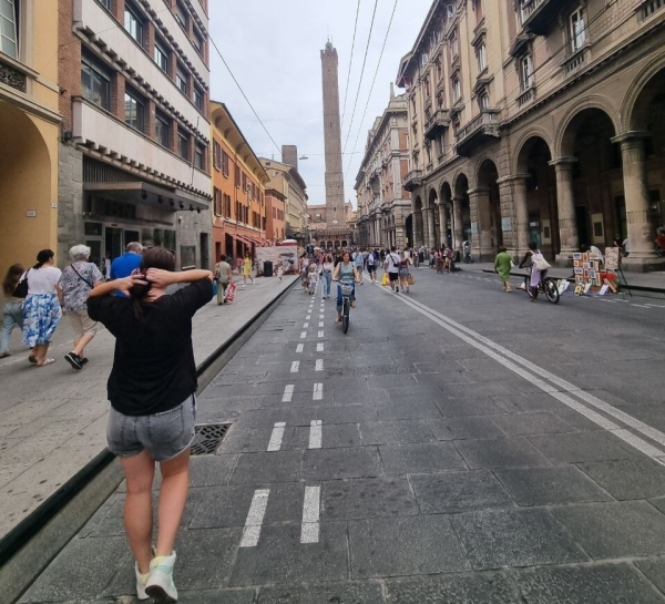 Белоруска устала ждать мужа из рейсов и вместе с ним ушла в дальнобой Белоруска устала ждать мужа из рейсов и вместе с ним ушла в дальнобой