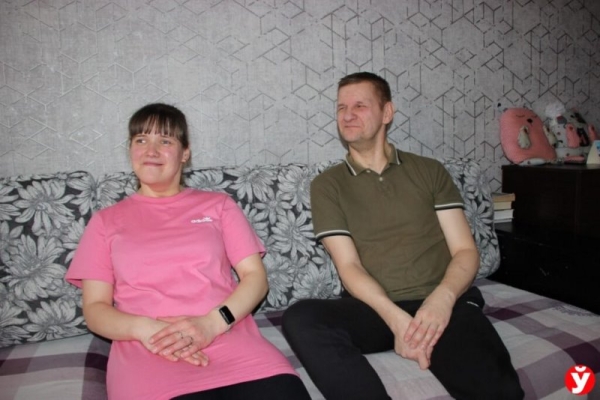 «О свадьбе никому не рассказали. Боялись, что не дадут быть вместе». История семьи с ДЦП