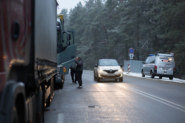 «Стою с осени». Водители о ситуации на границе «Стою с осени». Водители о ситуации на границе
