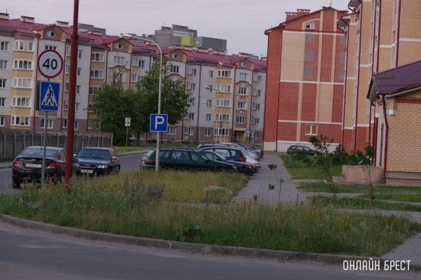 Где во дворе многоэтажки нельзя ставить автомобиль, и какой штраф за это предусмотрен Где во дворе многоэтажки нельзя ставить автомобиль, и какой штраф за это предусмотрен