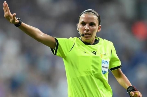 Что известно о первой женщине-судье, обслужившей мужской футбольный матч?