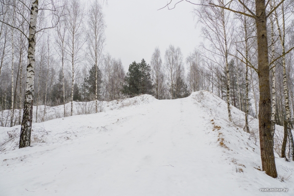 «Смотрели как на чудака, а потом присоединились». Жители Колодищей сами сделали лыжную горку и каток «Смотрели как на чудака, а потом присоединились». Жители Колодищей сами сделали лыжную горку и каток