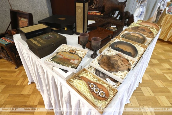 Выставка уникальных изделий «Белхудожпромыслы» прошла в Бресте Выставка уникальных изделий «Белхудожпромыслы» прошла в Бресте