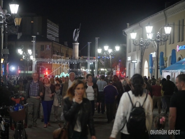 Какой штраф за шум на улице?