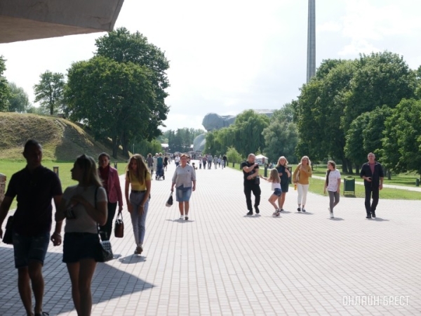 Места Победы: куда съездить на 9 мая, кроме Брестской крепости и Линии Сталина Места Победы: куда съездить на 9 мая, кроме Брестской крепости и Линии Сталина