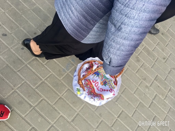 Православные верующие отмечают Пасху - Светлое Воскресение Христово: история и традиции праздника Православные верующие отмечают Пасху - Светлое Воскресение Христово: история и традиции праздника