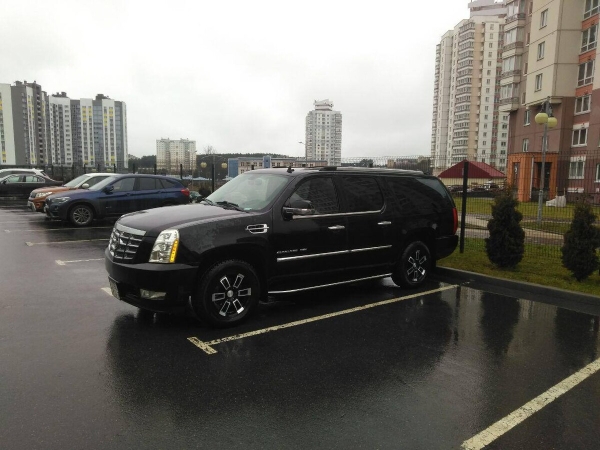 «Все гофры с проводкой посечены песком!». Белорусу так отпескоструили Cadillac, что у машины отказала электроника и кузов начал ржаветь